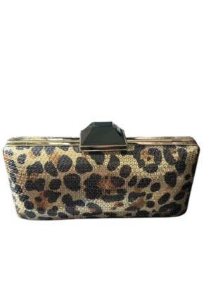 NUEVO SIN ETIQUETAS Sondra Roberts Lentejuelas Estampado Leopardo Caja Bolso sin asas con correa Foto 1 de 4