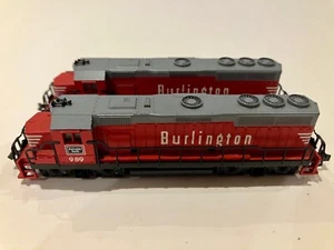 Atlas N Guage Locomotives Burlington Red 2173 x 2 - Picture 1 of 3