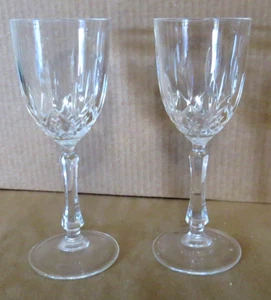 2 Wine Goblets Antonia by Oneida ~ Gorgeous - Picture 1 of 1