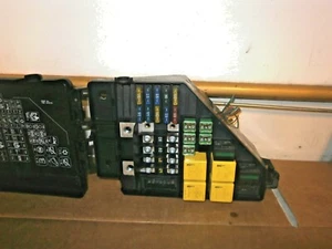 LAND ROVER FREELANDER 2002 EXTERNAL ENGINE BAY FUSE BOX YQE103520 - Picture 1 of 1