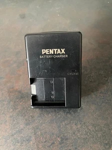 PENTAX BATTERY CHARGER "D-BC108B"For Digital Camera - Picture 1 of 3