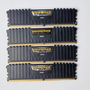 Corsair Vengeance LPX 32 GB (4 x 8 GB) DDR4 2400MHz | CMK32GX4M2A2400C14 C14 - Picture 1 of 4