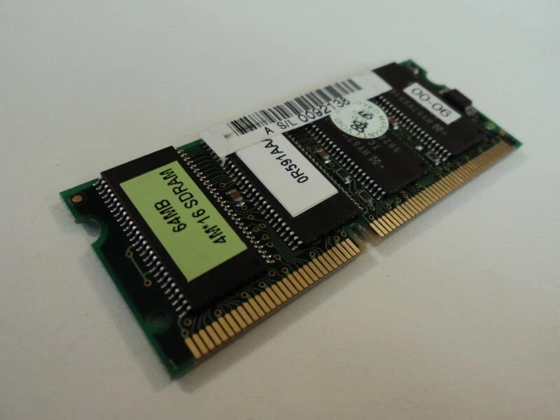 Hynix RAM Memory Module 64MB SDRAM 4M x 16 HY57V651620B - Image 1 of 4