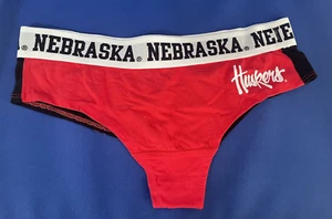 *NEBRASKA HUSKERS   BRIEFS  * SIZE MEDIUM ( 6)  UNDERWEAR - Picture 1 of 2
