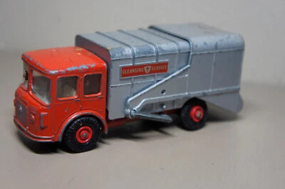 Matchbox King Size Refuse Truck (Garbage Truck) K-7 - Image 1 of 4