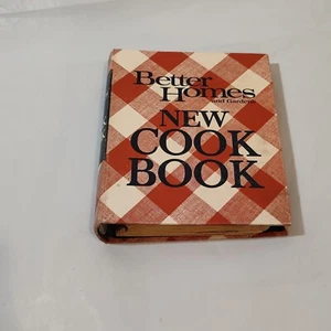 Better Homes and Gardens New Cook Book 5 Ring Binder 1968 2nd Printing 1969 - Picture 1 of 6