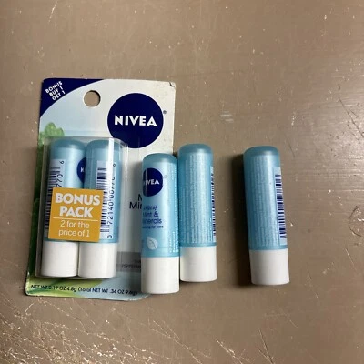 Lot Of 5 NIVEA A Kiss of Mint & Minerals Shea Butter&Peppermint Lip 0.17oz NOS - Image 1 of 3
