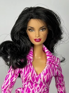 Barbie Collector Diane von Furstenberg. Preowned, body swapped. Articulated. - Picture 1 of 4