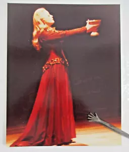 GWYNETH JONES Foto a colori iscritta e firmata, soprano gallese - Foto 1 di 3