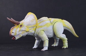 Zuniceratops Albino 2024 Triceratops Kin Toy Dinosaur Beasts of the Mesozoic - Picture 1 of 4