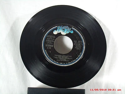 RICK DERRINGER -(45)- TEENAGE LOVE AFFAIR / SLIDE ON OVER SLINKY -BLUE SKY -1973 Foto 1 de 2