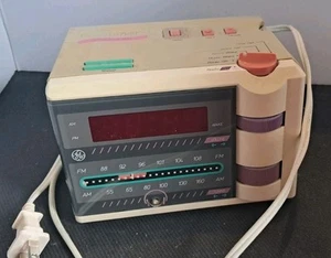 Radio reloj despertador vintage P'Jammer GE 7-4607WHB sin auriculares funcionando - Imagen 1 de 9