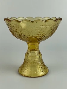 VINTAGE AMBER DEPRESSION GLASS FRUIT COMPOTE GRAPES SCALLOPED EDGES - Picture 1 of 2