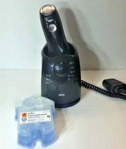 BRAUN Electric Shaver 760cc-4 with Charging/Cleaning Station - Picture 1 of 8