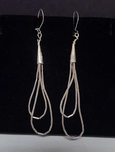 Pendientes largos de plata esterlina líquida doble lazo tubo cuentas firmadas marca de murciélago de colección - Imagen 1 de 10