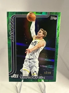 2025-26 Topps - Lauri Markkanen #129 temporada punta refractor verde/99 - Imagen 1 de 4