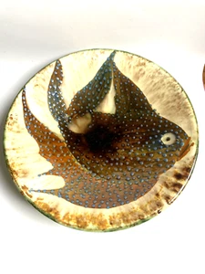 Großer spanischer 60er Jahre Puigdemont Studio Kunstkeramik Deko Fisch Teller 28 cm - Bild 1 von 9