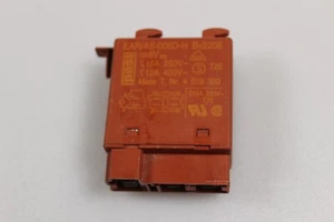 Miele T495C Gala Relais Heizungsrelais EAR/AS-006D-H Bv2206 Spg: 6V TNR: 4028320 - Picture 1 of 3