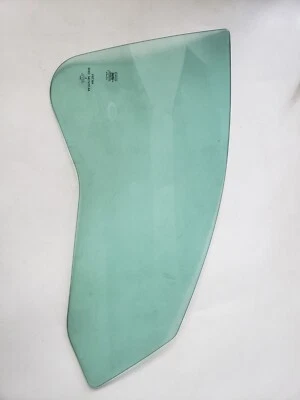 Оригинальное правое переднее стекло 2010 Ford Fusion - Изображение 1 из 2