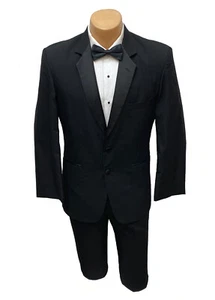 Kenneth Cole Reaction Black Tuxedo with Flat Front Pants Shirt & Bow Tie 42S 35W - Picture 1 of 8