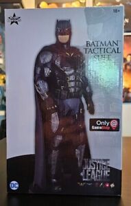 Icon Heroes Tactical Batman Polystone Statue