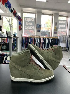 Nike Dunk Sky High Medium Olive Size 8W 6.5 Mens (Pre-owned, No Box) - Picture 1 of 8