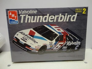 AMT ERTL Valvoline #6 Mark Martin Ford Thunderbird Skill 2 MODELO KIT 1995 - Imagen 1 de 3