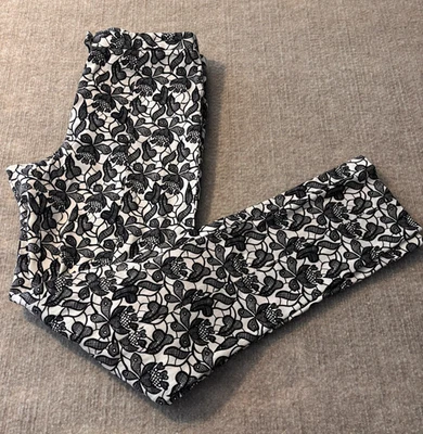 Calça Cigarro Feminina Topshop 4 Estampa Floral AOP Tornozelo Cônico Magra - Imagem 1 de 4