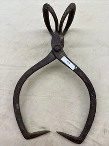 ANTIQUE TURN OF CENTURY ICE BLOCK TONGS CAST IRON HEAVY RUSTIC 15" TALL - Picture 1 of 10