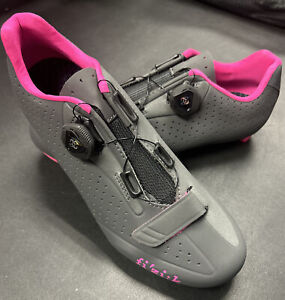 Fizik R5 Tempo Overcurve Road Cycling Shoes-Black & Pink, Size 41 Euro, 9 3/4 US