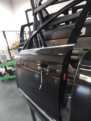 2017 Volvo XC60 Left Front Door Black Used Light Scratch 161588 - Image 1 of 4