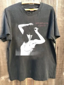 Patti Smith Easter T-Shirt classic style Unisex tee Men Women AN38649 - Picture 1 of 2