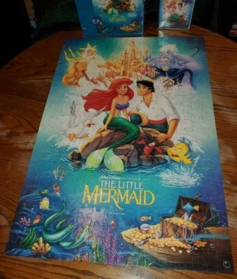 Disney “La Sirenita” original CUBIERTA PROHIBIDA 300 piezas póster de película rompecabezas + VHS Foto 1 de 4