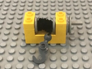 Lego gelbe Schnur Rolle Seilwinde 2x4x2 Lt grau Trommel, Schnur, Griff, Kran Haken - Bild 1 von 2