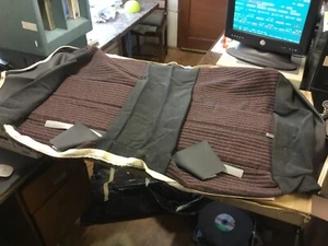 Genuine Peugeot 405 1990-1992 mk1 saloon sedan Rear lower seat cover 8942FP MI16 - Picture 1 of 5