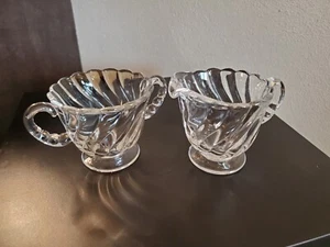 Schöne elegante Glas Fostoria Kolonie Muster Sahne und Zuckerdose Set Küche - Bild 1 von 4