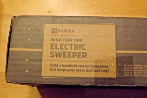 Kiwi Co Eureka Kiste Bauen Sie Ihre eigene elektrische Kehrmaschine Neu versiegelte Box 14+ Vorbau - Bild 1 von 6