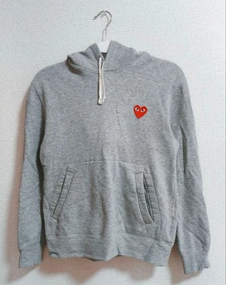 Play Comme Des Garçons Sudadera con Capucha de Algodón Gris Rojo Corazón Unisex Japón Talla JPN-S Foto 1 de 4
