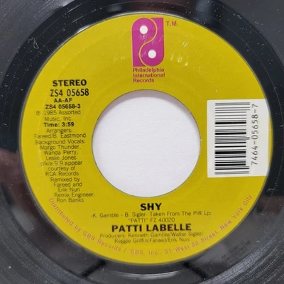 Patti Labelle Shy / Love Symphony 7 дюймов 45 об/мин EX виниловая соул-запись бесплатная обложка - Изображение 1 из 2