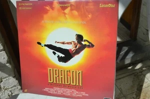 DRAGON L'histoire de Bruce Lee Jason Scott Lee - FREE 9 Pays Mondial Relay Point - Afbeelding 1 van 2