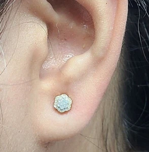 DEAL! 10K Gold Genuine Cluster Diamond  Halo Studs Earrings 0.15 CT 5.2mm - Picture 1 of 15