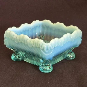 Vidrio Azúcar Northwood Alaska Pierna de León Opalescente 35/8" Cuadrado × 21/8" Alto De Colección  - Imagen 1 de 12