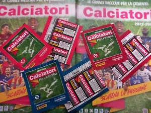 BUSTINE IL FILM DEL CAMPIONATO 1^ - 2^ e 3^ USCITA CALCIATORI PANINI 2022-23 - Foto 1 di 7
