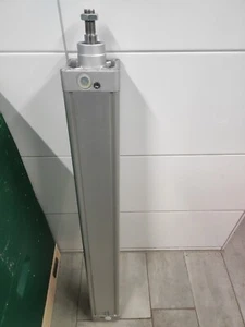 Festo Normzylinder DNC-100-800-PPV-A W408 pmax 12 Bar 163464 - Bild 1 von 3