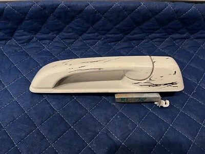 Dodge Ram 2500 2017 conductor trasero izquierdo manija de puerta blanca OEM *dañado* Foto 1 de 4