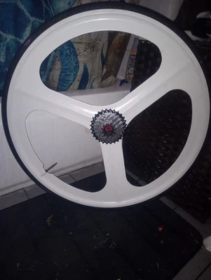 700c Rear Back Tri Spoke Wheel Rim - Image 1 of 4