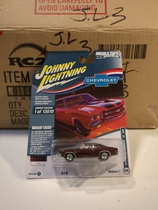 Johnny Lightning 1970 Chevy Chevelle SS 454, 2023 - Picture 1 of 6