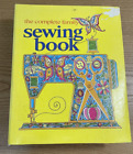 The Complete Family Sewing Book 1972 onglets index 3 liants à anneaux rideaux productions