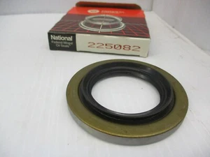 225082 Wheel Seal Oil Seals - Picture 1 of 1