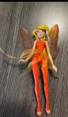 Kinder Max Sorpresa Stella Winx Club Plastica, Altezza 22 Cm - Immagine 1 di 3